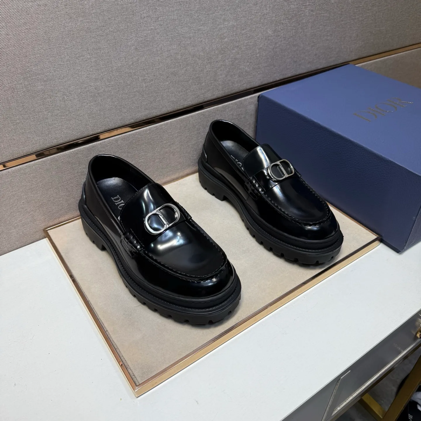 ⬛️Men's shoes 💰p442 [Dior~] Men's casual shoes 2025z cabinet sales simultaneously 🔶Size: 39-44 #️⃣ 🔷2 colors🔜The upper is made of multi-material splicing➕Genuine leather lining, comfortable and breathable, sole: original comfortable and wear-resistant outsole, ⚠️Real shot📱Photographed🎬The real thing is better📢📢📢